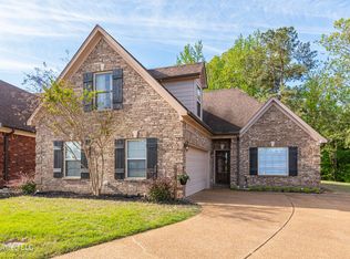 823 Fairway Pointe Cv, Hernando, MS 38632