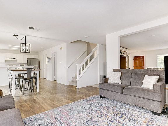 5th image of 1292 Cottonwood Dr