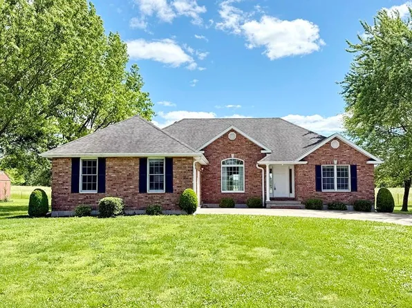202 E Carman Rd, El Dorado Springs, MO 64744