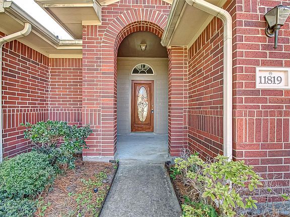5th image of 11819 Aerie Dr