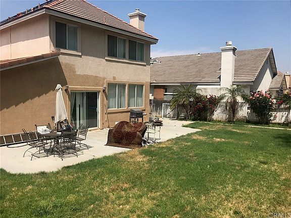 3rd image of 233 E Kimberly Ct
