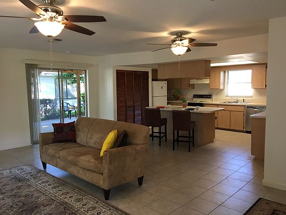 2nd image of 4003 W Pearl Ave