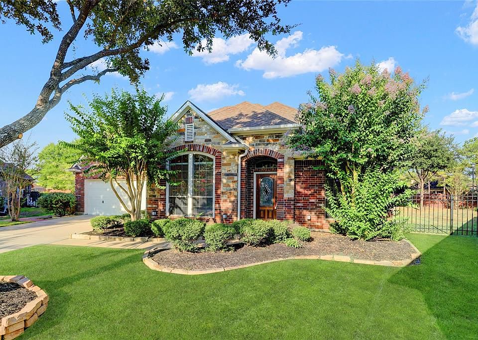 1st image of 23107 Redberry Ln