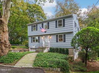 30 Pleasant St, Riverside, CT 06807