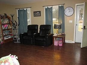 2nd image of 2111 Ironwood Ln