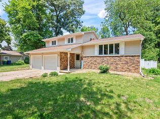2580 Dunbar Ln, Green Bay, WI 54304