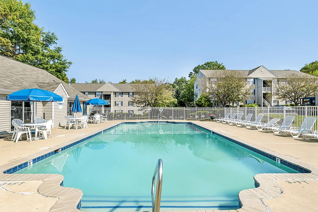 Columbia Hills Apartments — Photo 1