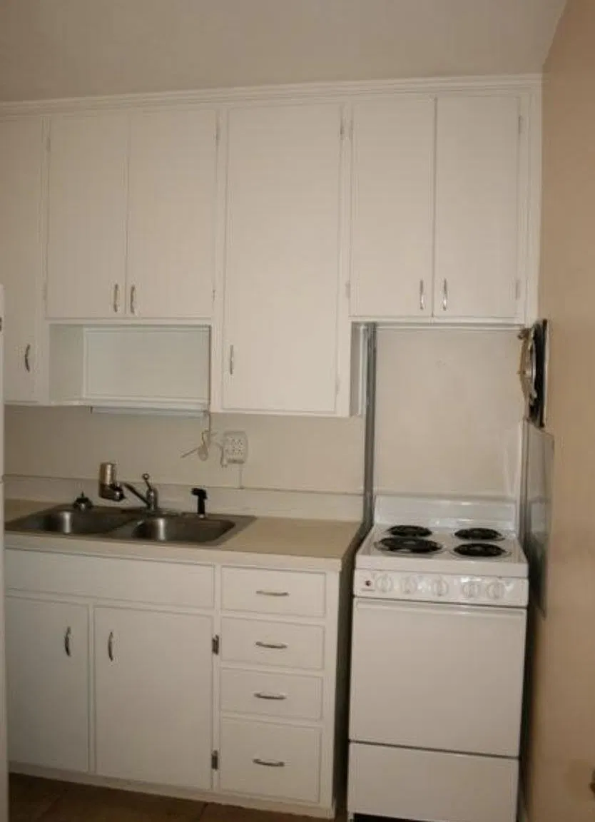 2 bed, 700 sqft, $1,200 — Photo 2
