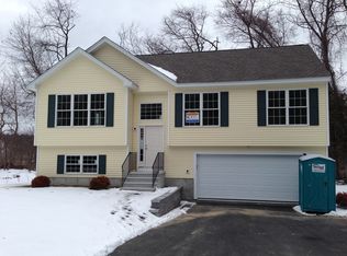 17 Federal St, Hudson, NH 03051