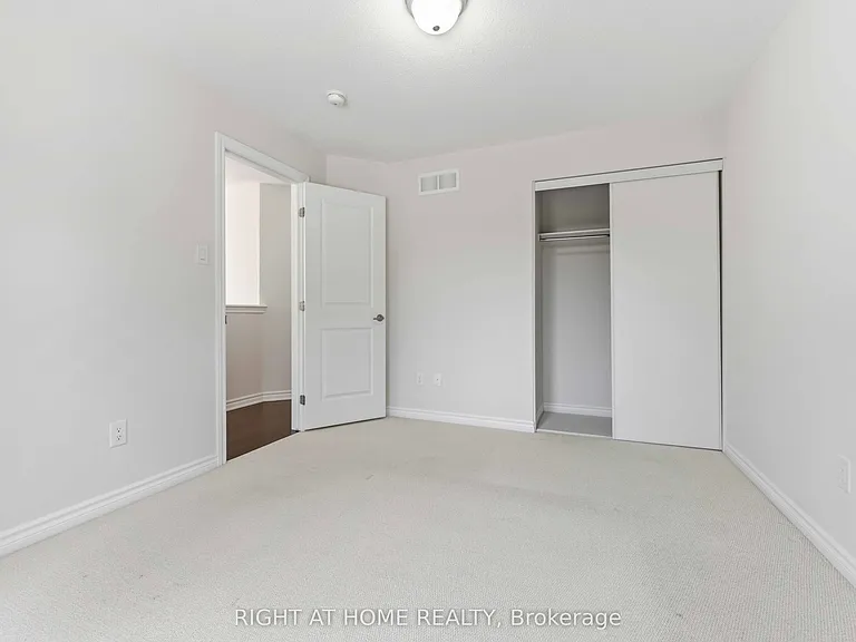 432 Meadowbreeze Dr — Photo 12