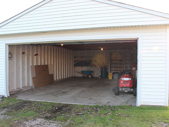 Garage 600 Sq Ft