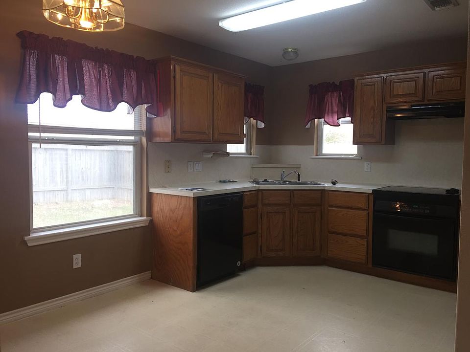 1st image of 1910 Cottonwood Dr