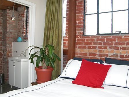Alcove Bedroom, Skylight over Bed