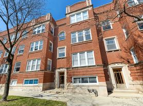 931 Brummel St, Evanston, IL
