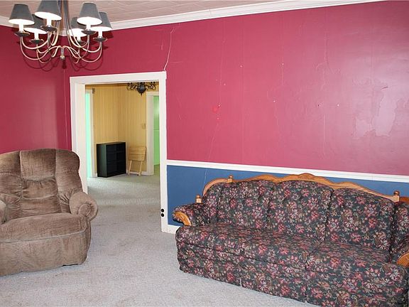 2nd image of 303 N Labette St