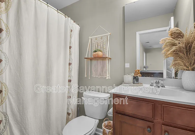 153 Hamilton Grove Dr — Photo 32
