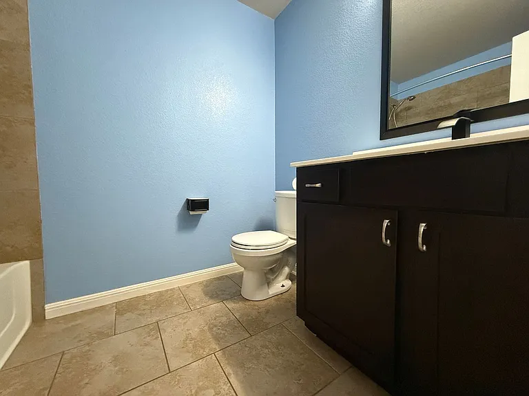 405 W Vega Ln — Photo 14