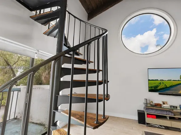 8331 SW 157th Ave APT 409, Miami, FL 33193