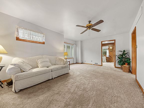 5th image of 6614 Lyman Ave