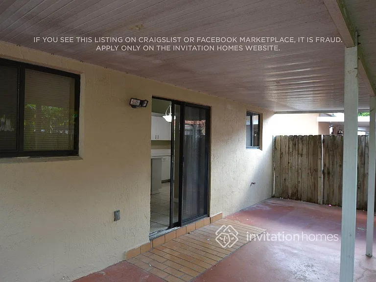 10215 NW 126th St — Photo 12