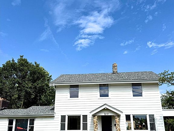 3rd image of 502 Ridgelawn Ave