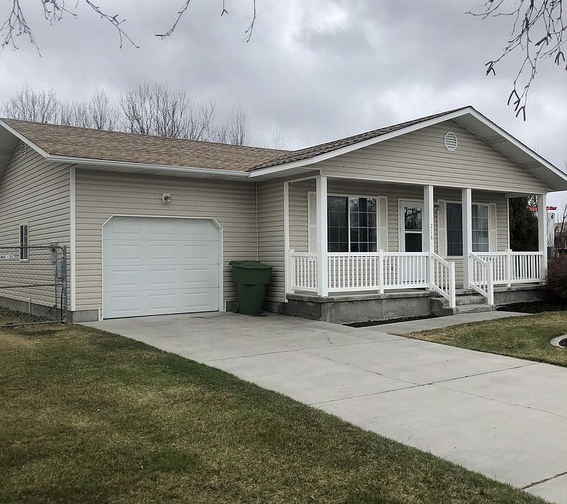 1st image of 216 Susan Dr