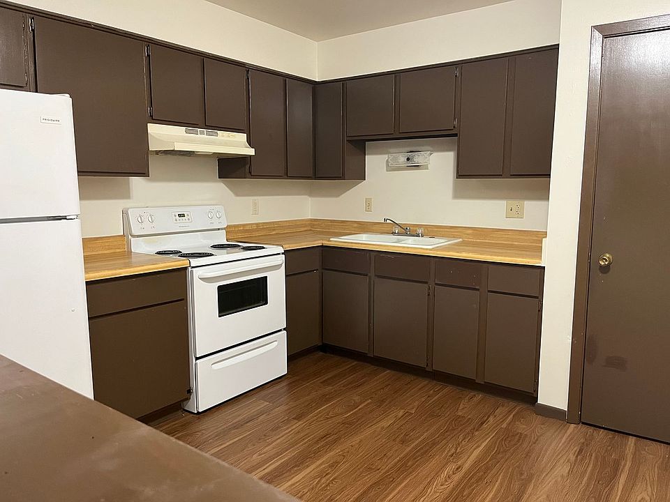 1st image of 138 Flintridge Dr APT 4