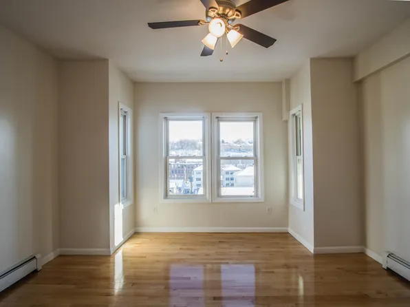 19 Wilson St #2, Worcester, MA 01604