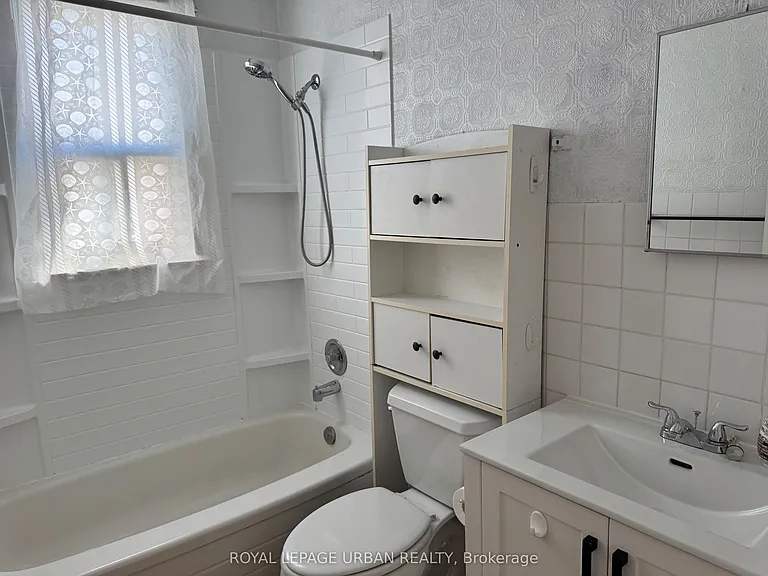 405 Milverton Blvd #UPPER — Photo 7