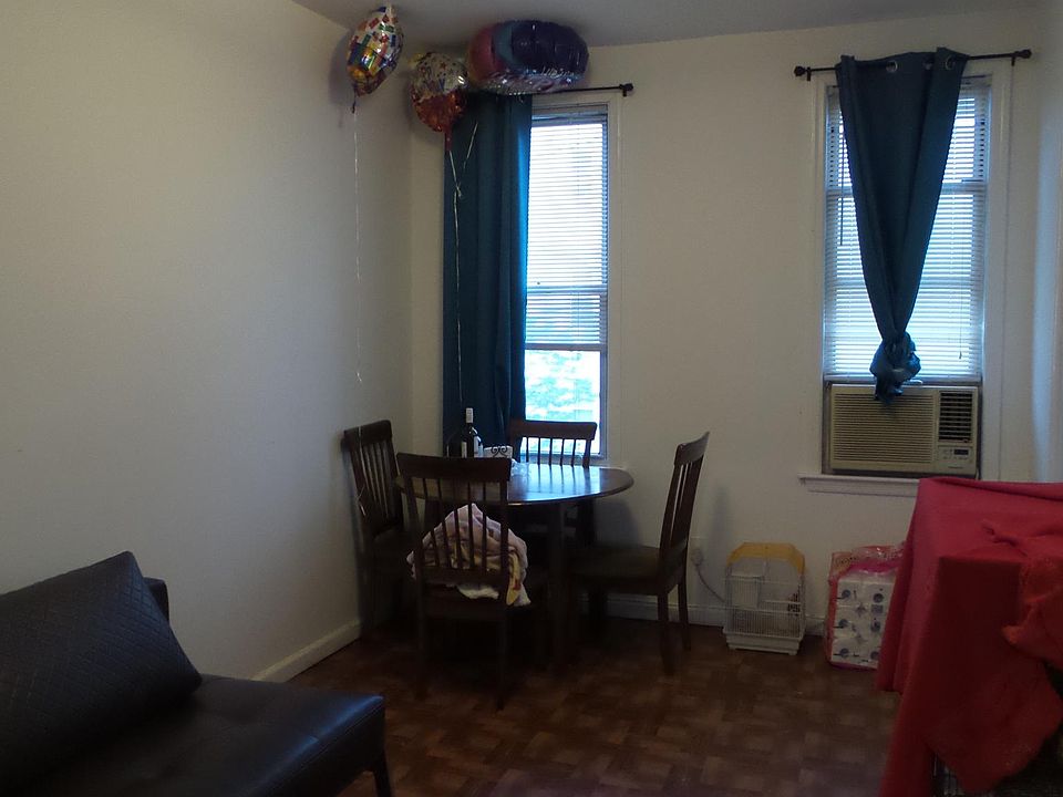 1st image of 12512 18th Ave #2F