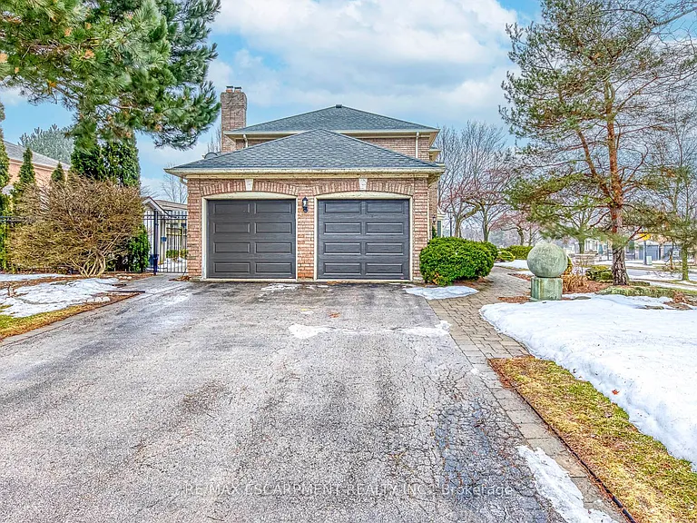 4220 Millcroft Park Dr — Photo 3