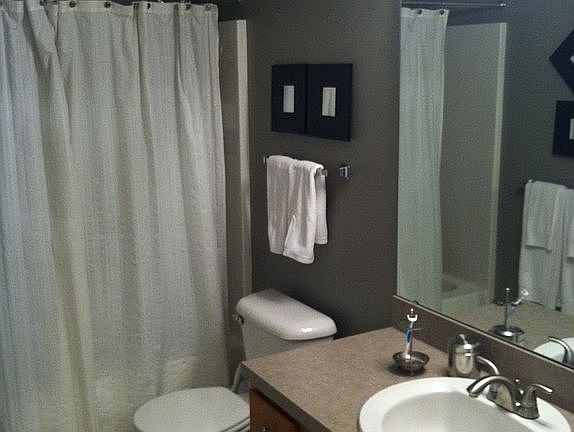 5th image of 374 Angela Ln
