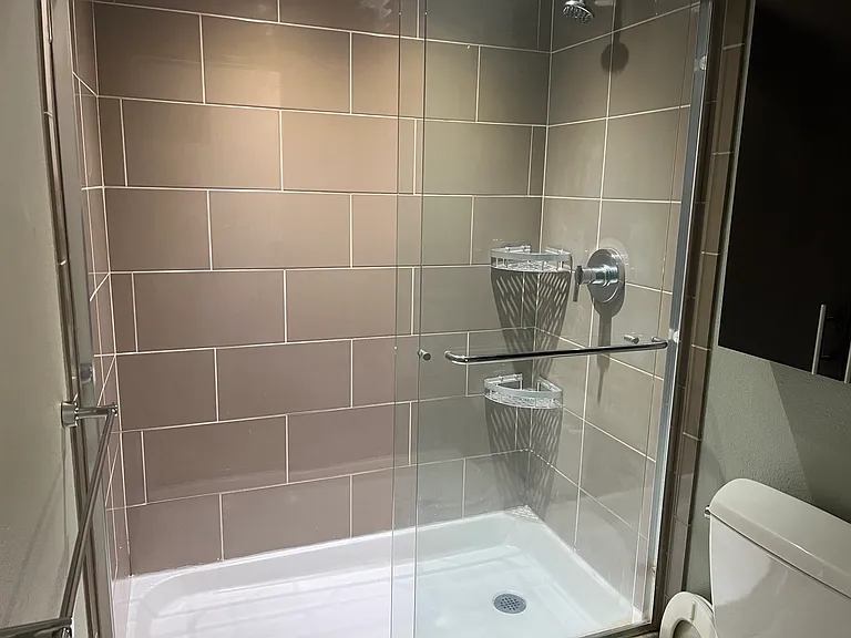 511 E Roy St #213 — Photo 13