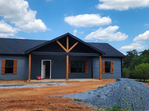 722 Prospect Rd, Hurt, VA 24563