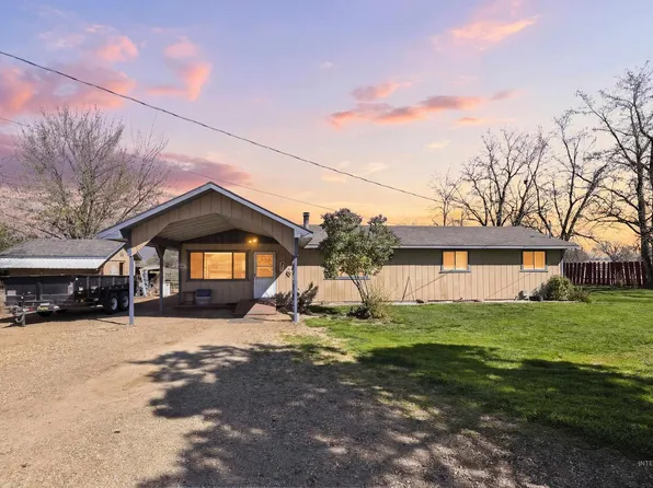 2706 N Middleton Rd, Nampa, ID 83651
