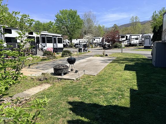4th image of 4229 E Pkwy #225-lot 225