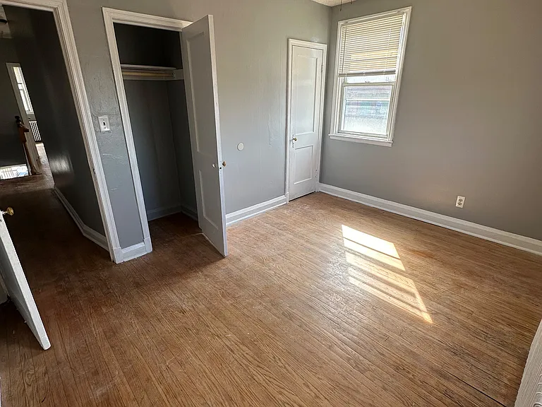 1300 Kenhill Ave — Photo 14