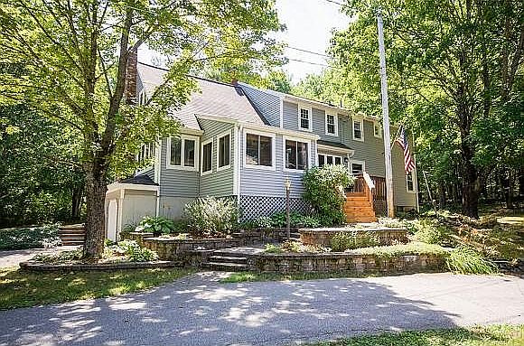 1st image of 35 Marilyn Park Dr
