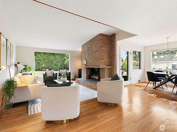 4th image of 6050 43rd Avenue NE