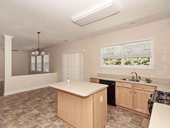 5th image of 3231 Grundy Ives Dr