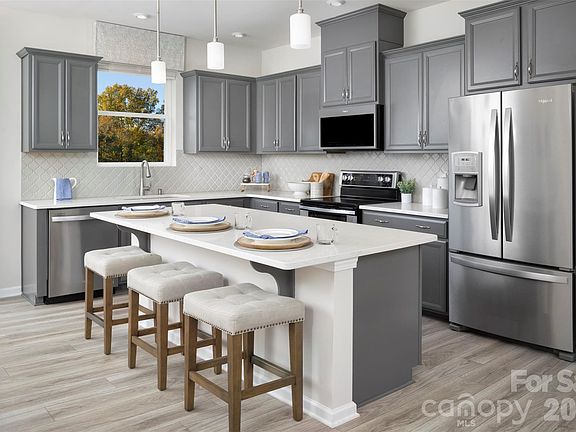 5th image of 9310 Pagoda Oak Dr