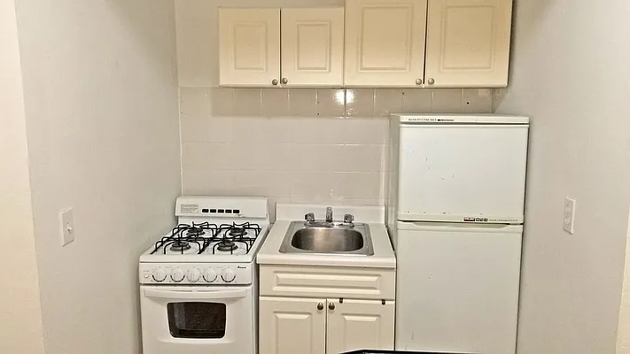 Rented by New York Residence | media 17