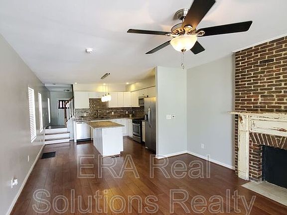 4th image of 861 Reinhard Ave