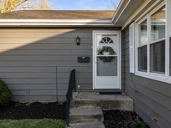 3rd image of 2713 W Beckett Dr