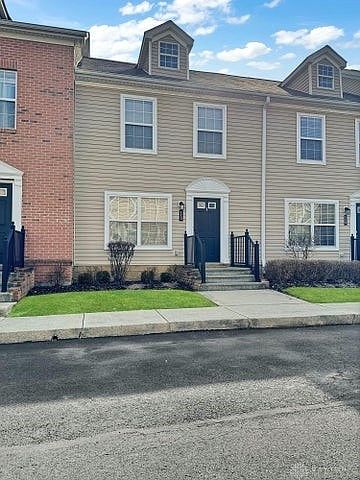 2nd image of 113 Gifford Rd