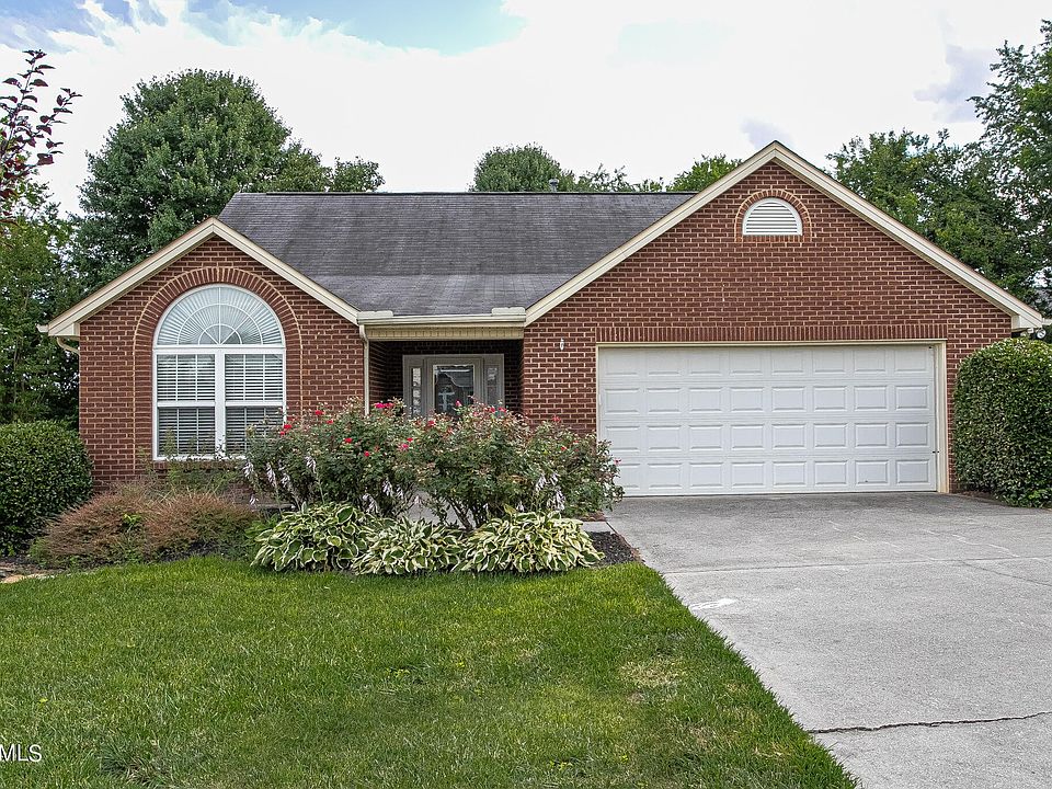 1st image of 281 Eaton Village Trce