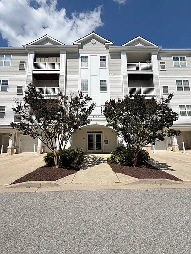 23520 F D R Blvd #306 Photo 1