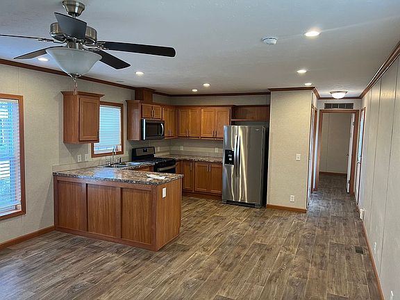 Kitchen & Living Area