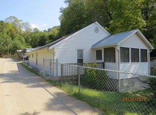 103 Carter St, Loyall, KY 40854