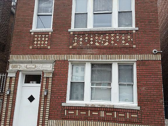 2nd image of 2810 33rd Ave